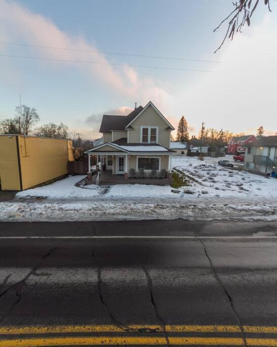 A Very Unique Quirky And Comfortable Home Spokane Exterior foto