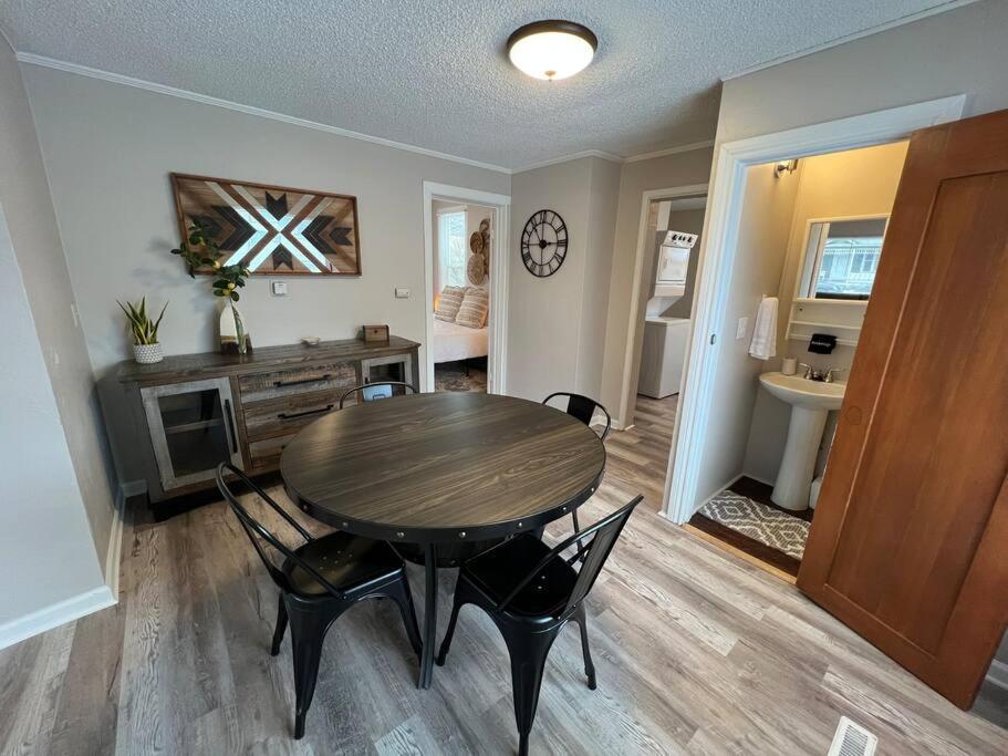 A Very Unique Quirky And Comfortable Home Spokane Exterior foto