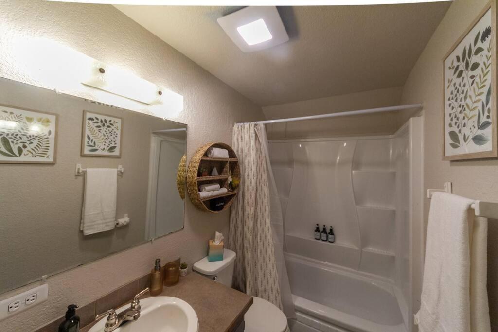 A Very Unique Quirky And Comfortable Home Spokane Exterior foto